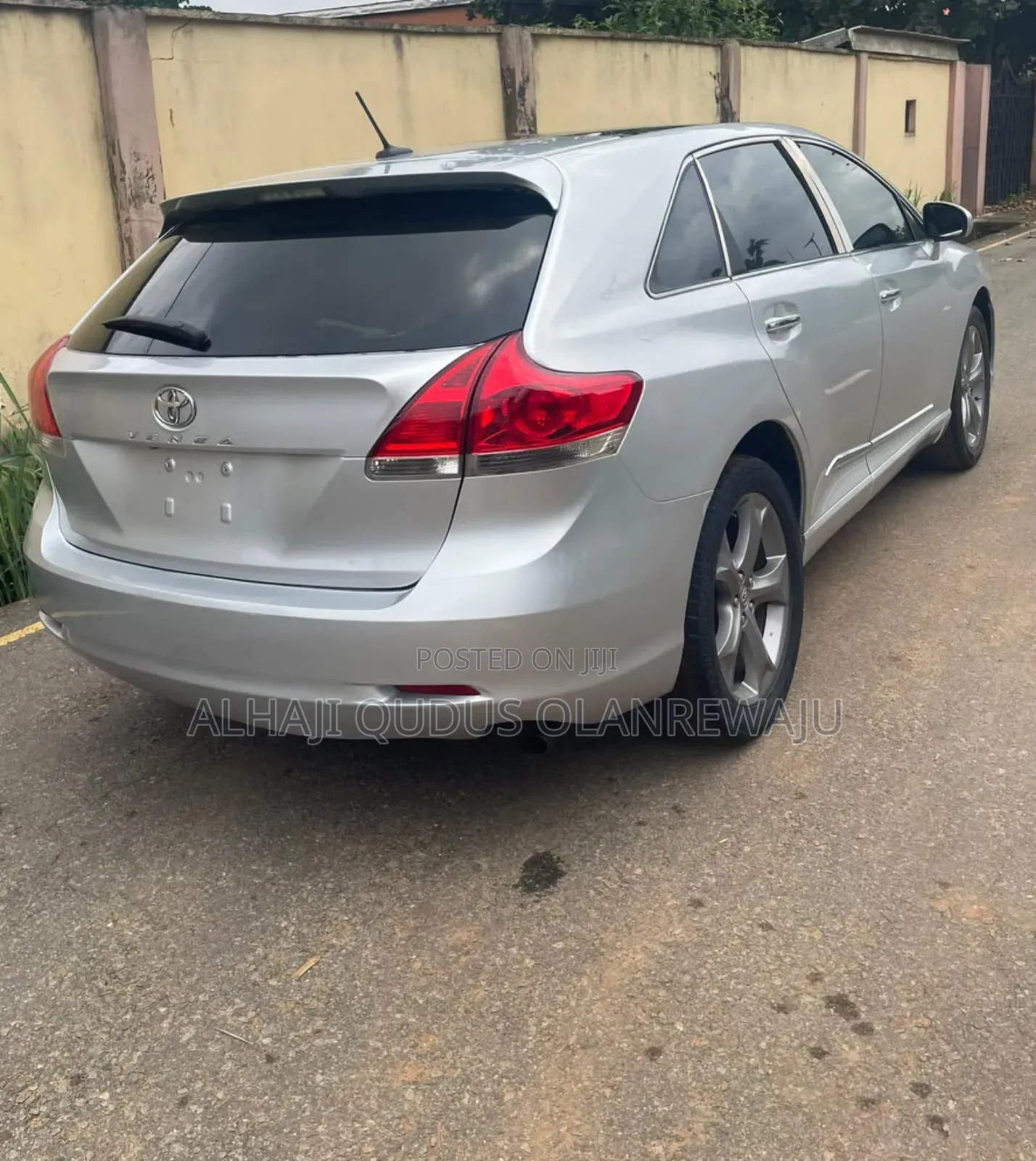 Toyota Venza AWD 2010 Silver