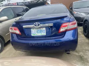 Toyota Camry 2010 Blue