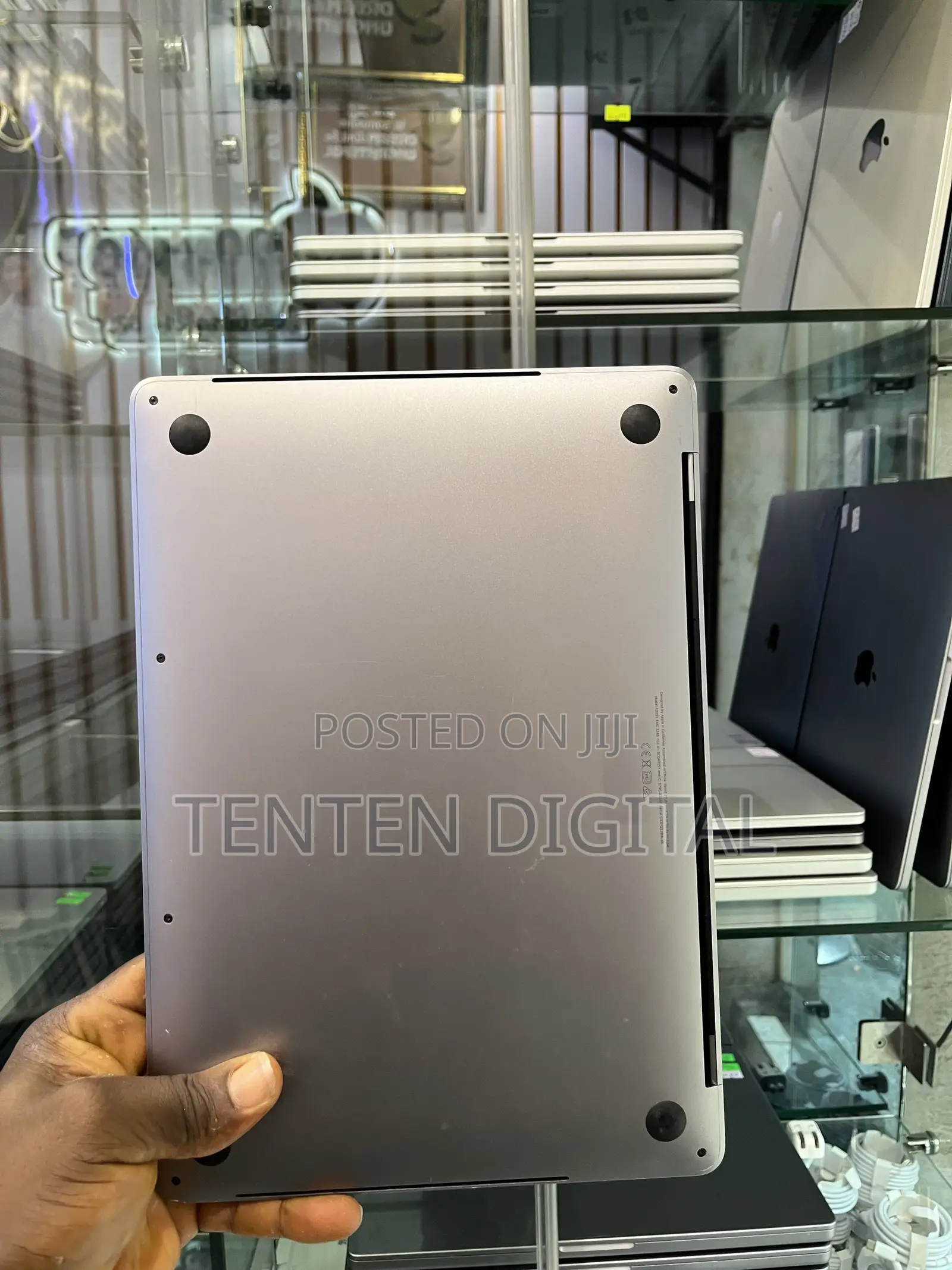 Laptop Apple MacBook Pro 2020 32GB Intel Core i7 SSD 512GB