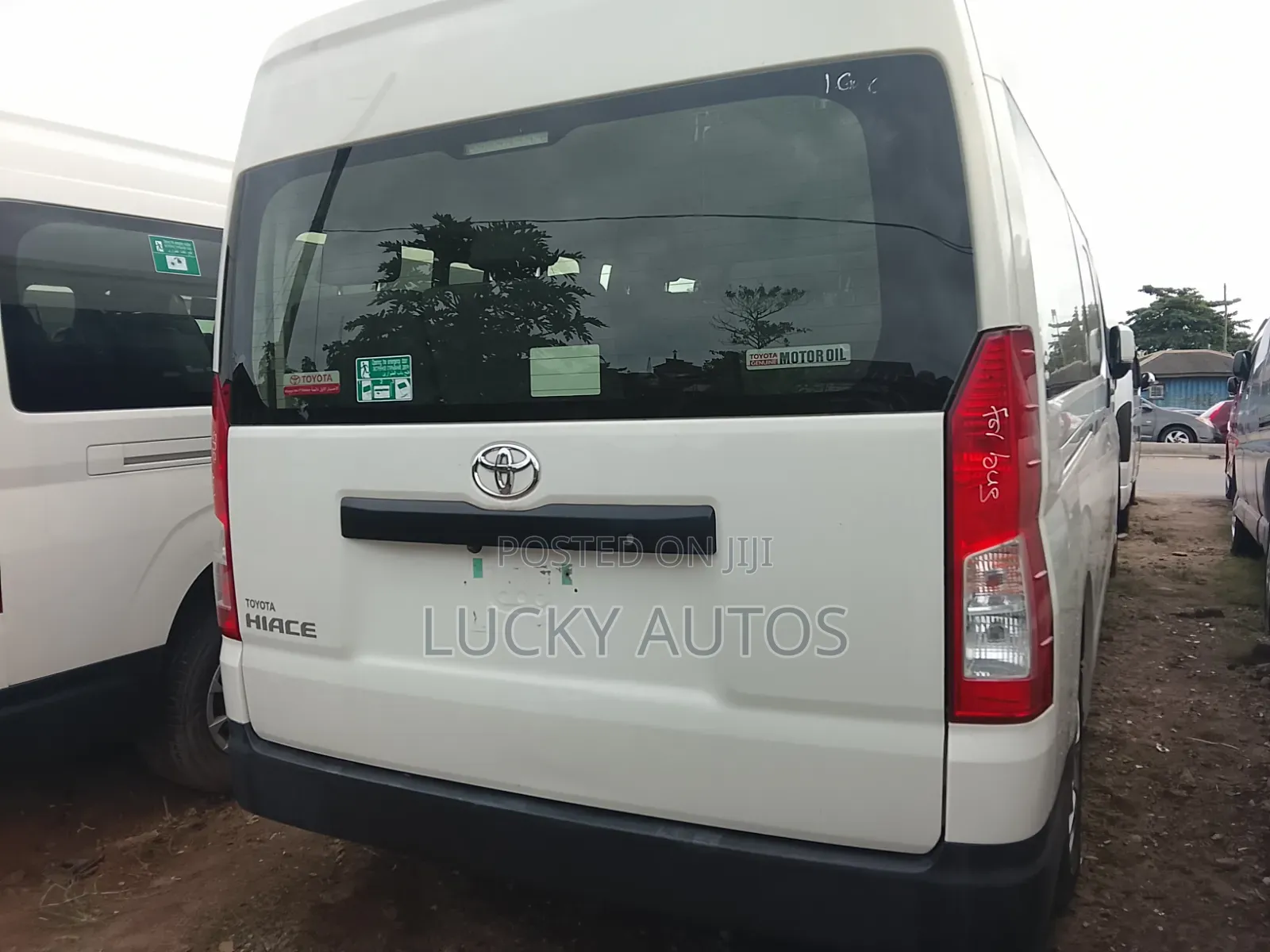 Toyota HiAce 2021 White