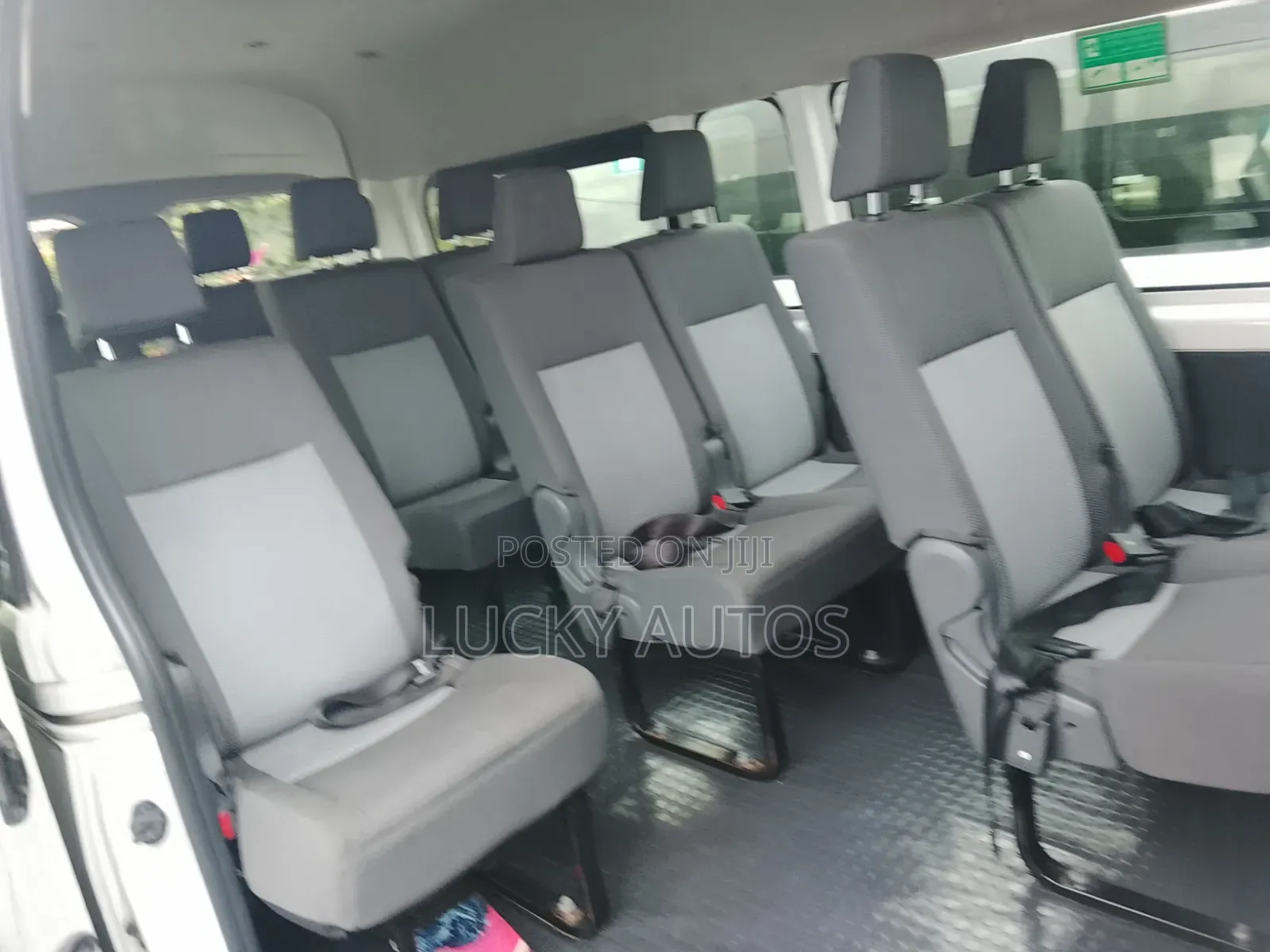 Toyota HiAce 2021 White