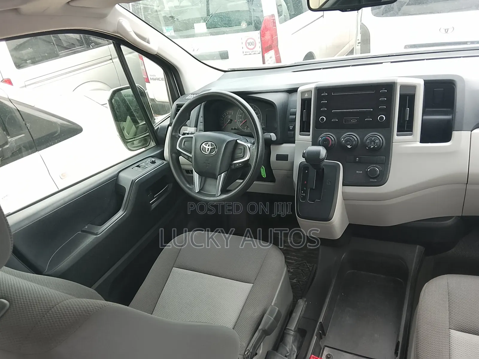 Toyota HiAce 2021 White