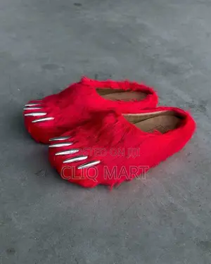 Bravest Studios Bear Claw Mule "Red" Fur
