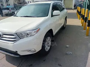Toyota Highlander 3.5L 4WD 2013 White