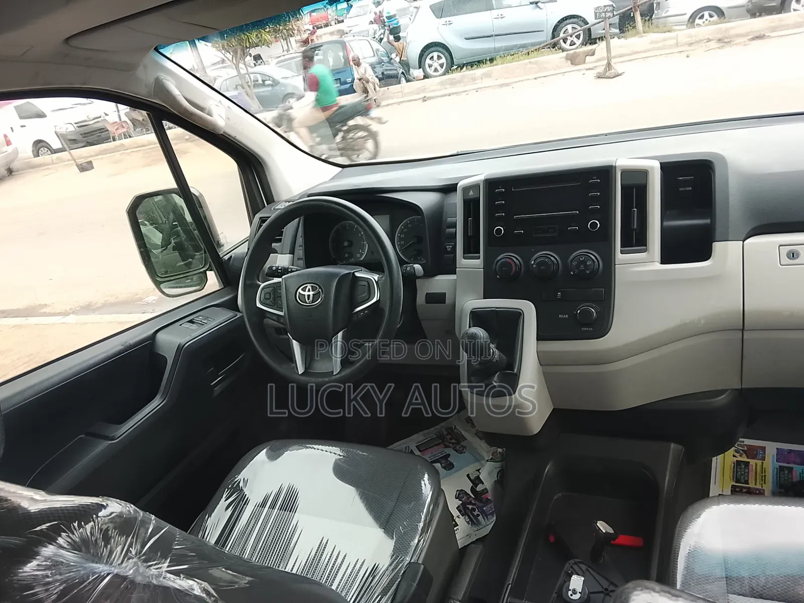 Toyota HiAce 2020 White