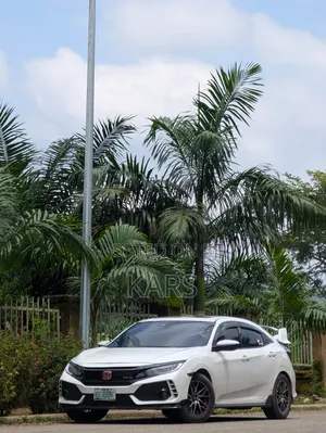 Honda Civic Type R Touring 4dr Hatchback (2.0L 4cyl) 2017 White
