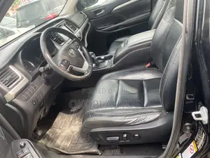 Toyota Highlander 2016 Black