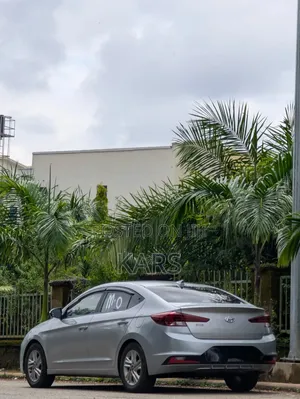 Hyundai Elantra 2020 Silver