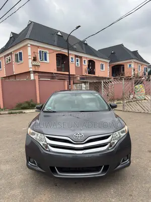 Toyota Venza LE 4dr Wagon (2.7L 4cyl 6A) 2015 Gray