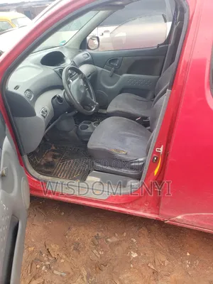 Toyota Yaris 1.5 2000 Red