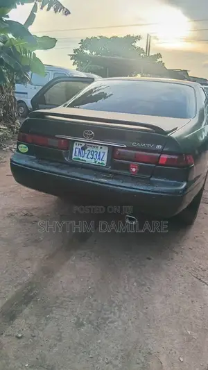 Toyota Camry 2000 Green