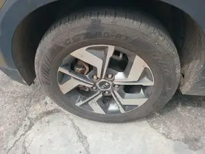 Kia Sonet 2021 Gold