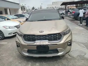 Kia Sonet 2021 Gold