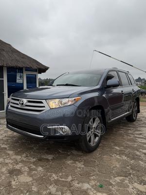 Toyota Highlander Limited 2012 Blue