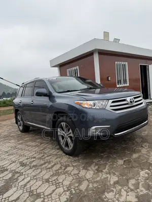 Toyota Highlander Limited 2012 Blue