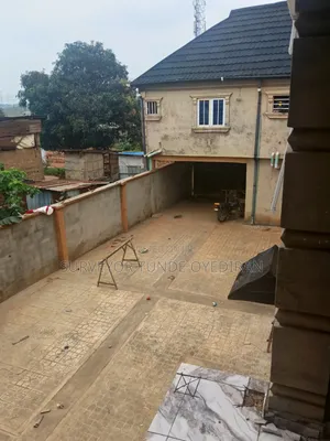 Mini Flat in Agric for rent