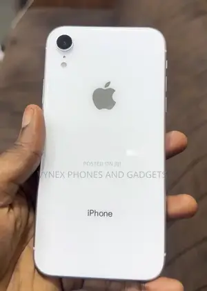 Apple iPhone XR 64 GB White