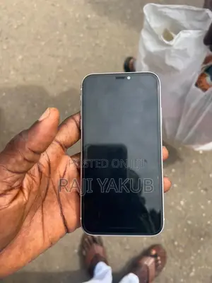 New Apple iPhone XR 64 GB Silver