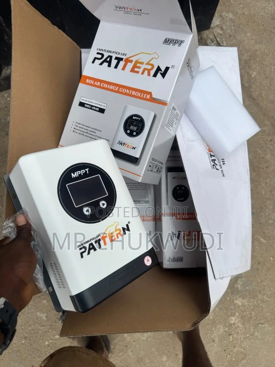 60a Pattern MPPT Solar Change Controllers Is Available