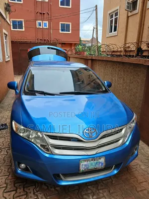 Toyota Venza V6 AWD 2011 Blue