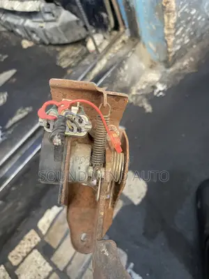 Accelerator Pedal Jeep Hummer 2