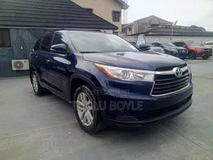 Toyota Highlander LE V6 4x4 (3.5L 6cyl 6A) 2016 Blue