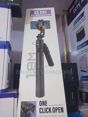 Q16 Smart Tracking Tripod / Selfie Stick.