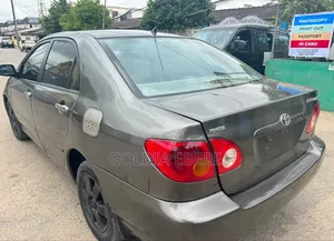 Toyota Corolla 2004 Gray