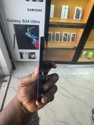 Apple iPhone 12 64 GB Black