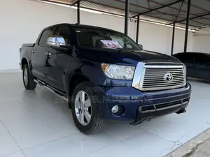 Toyota Tundra 2014 Blue