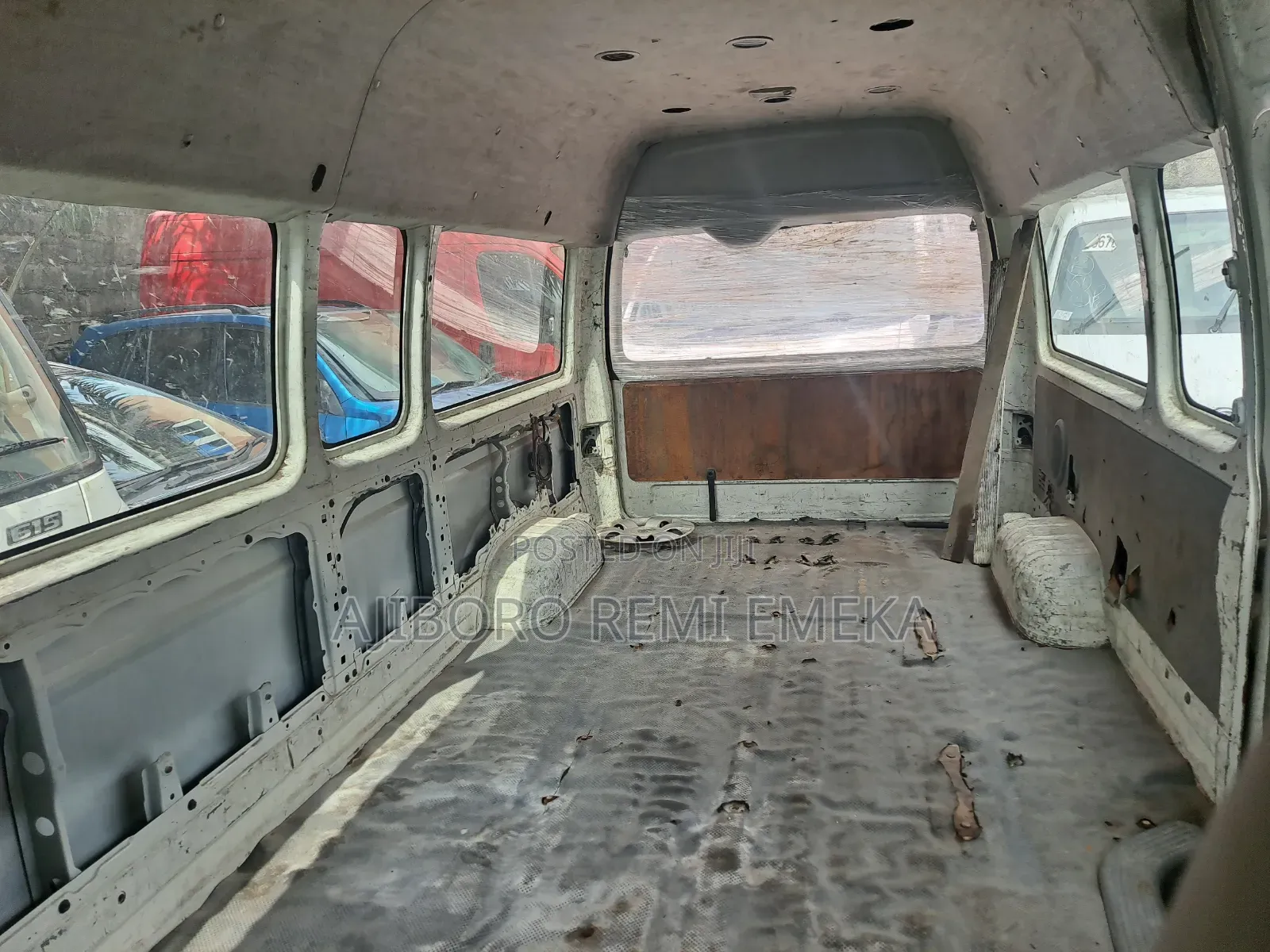 Toyota HiAce 2010 White