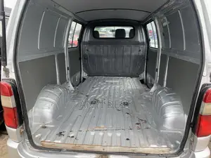 Toyota HiAce 2004 Silver