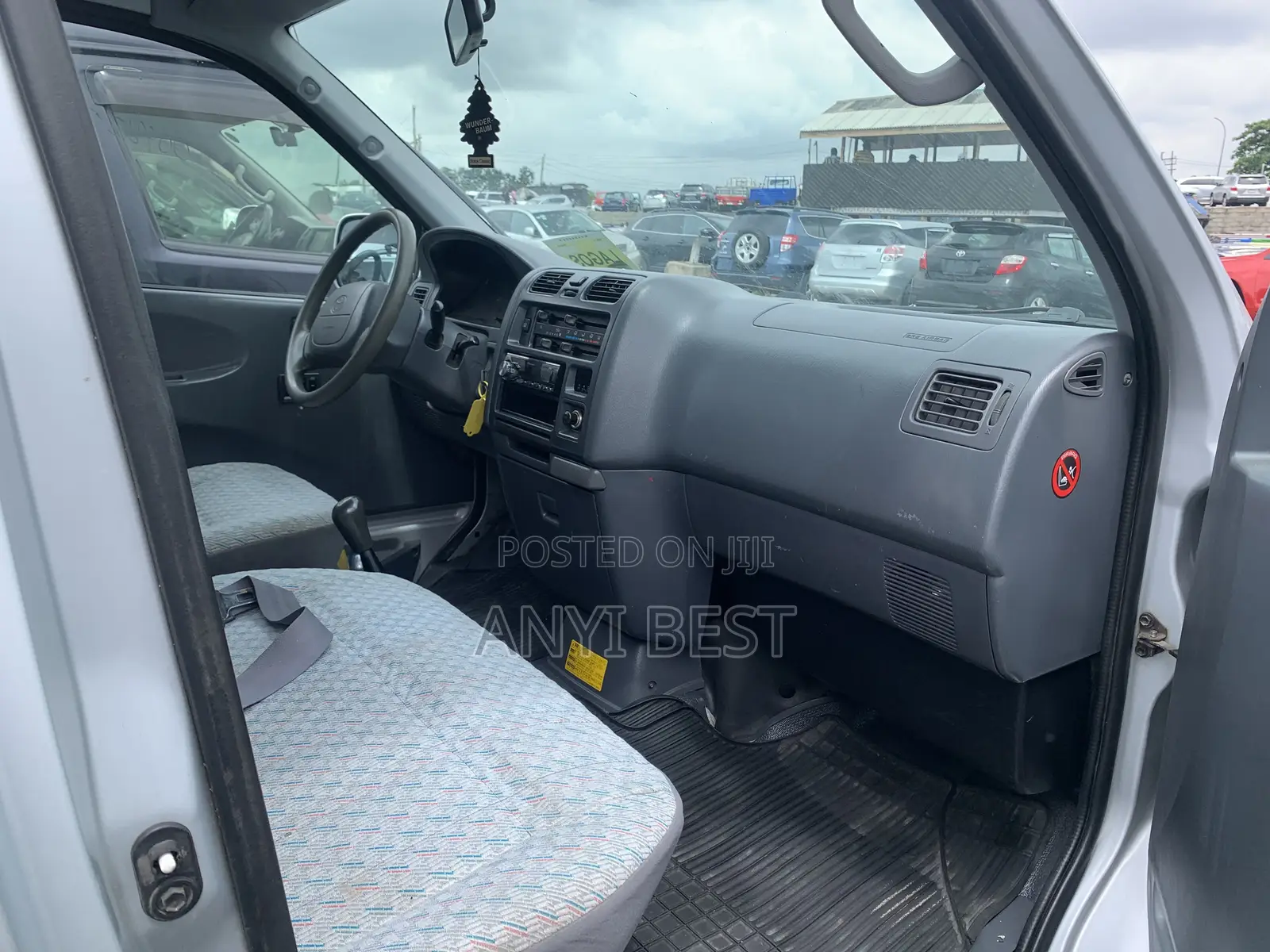 Toyota HiAce 2004 Silver