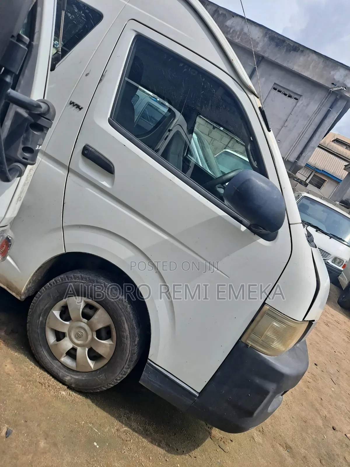 Toyota HiAce 2010 White