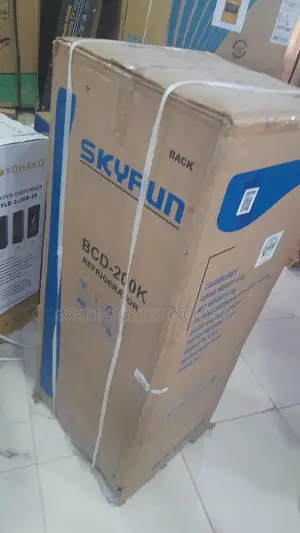 Brand New Apartment-Size SKYRUN BCD-200K Fridge