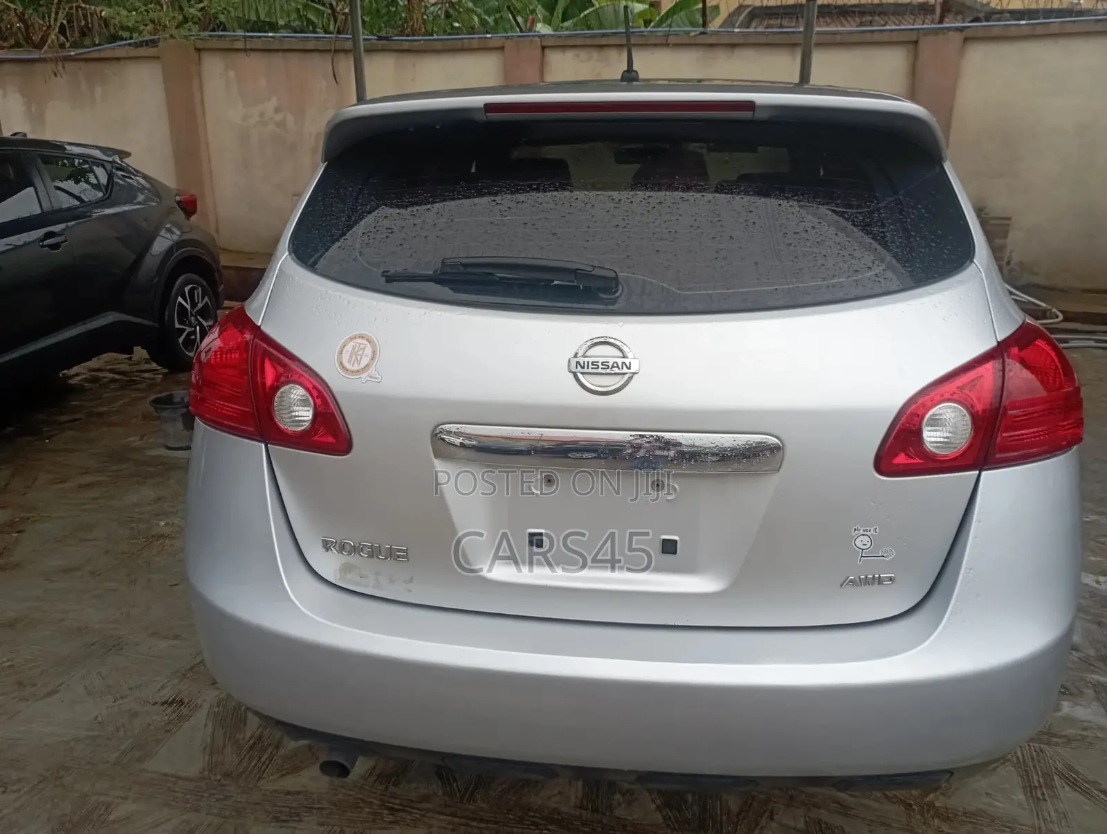 Nissan Rogue 2011 Silver