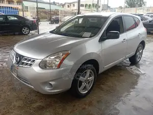 Nissan Rogue 2011 Silver