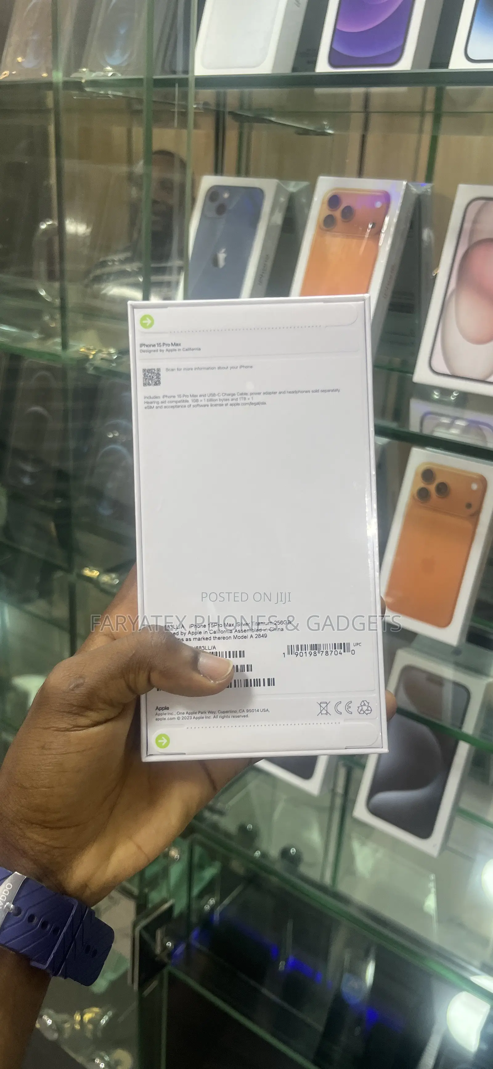New Apple iPhone 15 Pro Max 256 GB Silver