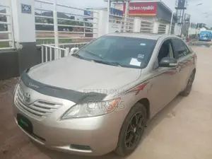 Toyota Camry Base 4dr Sedan (2.4L 4cyl 5M) 2009 Beige