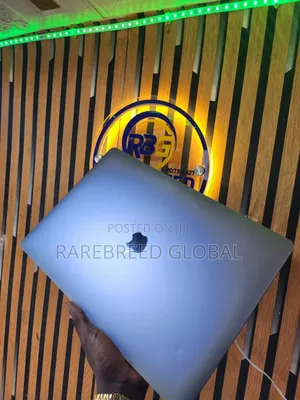 Laptop Apple MacBook 2019 32GB Intel Core i7 SSD 1T