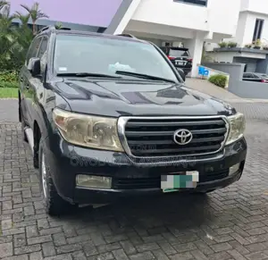 Toyota Land Cruiser 2012 Black