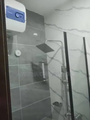 2bdrm Apartment in Kolapo Ishola Gra, Akobo for rent