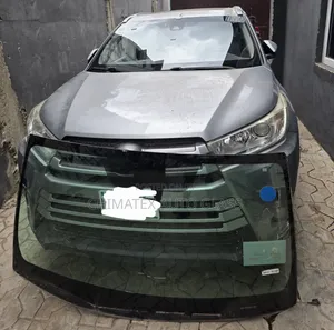 Toyota Highlander 2016 Windscreen Glass Available & Installed