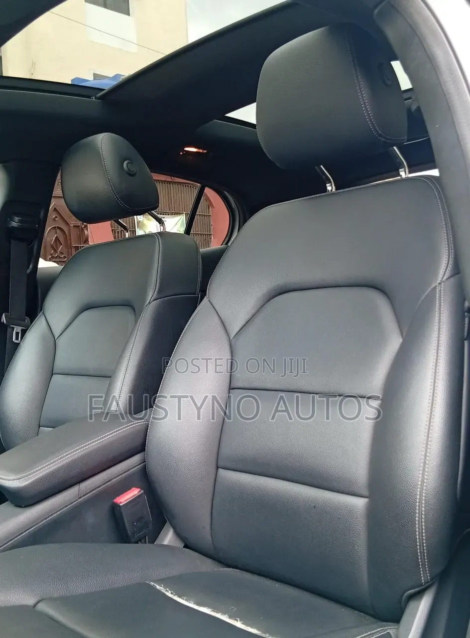 Mercedes-Benz GLA 250 2017 Silver