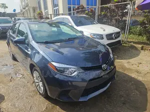 Toyota Corolla LE Plus 4dr Sedan (1.8L 4cyl CVT) 2014 Blue