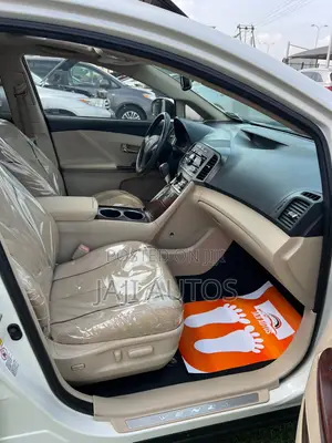 Toyota Venza Limited 2010 White