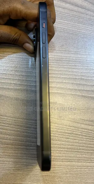 Apple iPhone 15 Plus 128 GB Black