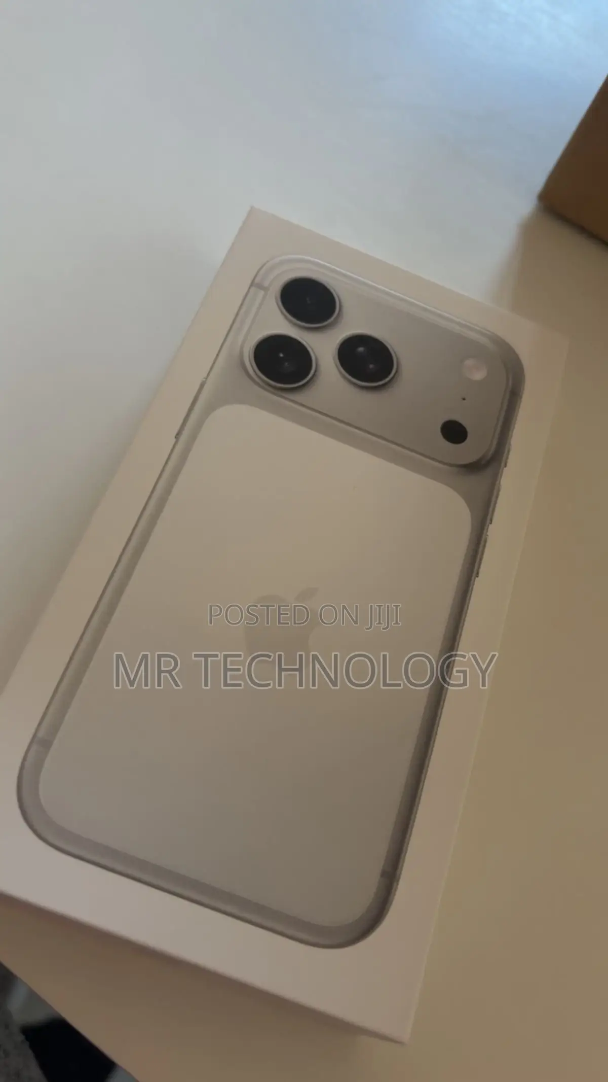 New Apple iPhone 17 Pro Max 256 GB White