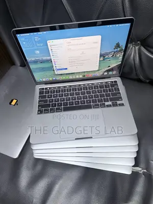 Laptop Apple MacBook Pro 2022 M2 16GB Apple M2 SSD 512GB