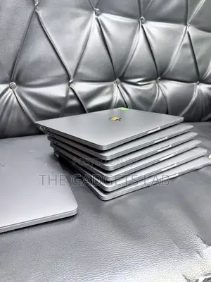 Laptop Apple MacBook Pro 2022 M2 16GB Apple M2 SSD 512GB